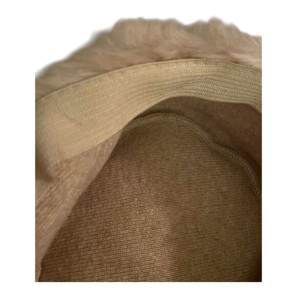 Vintage 70s/80s beige buff faux fur pillbox hat cozycore maximalist quiet luxury main image 4